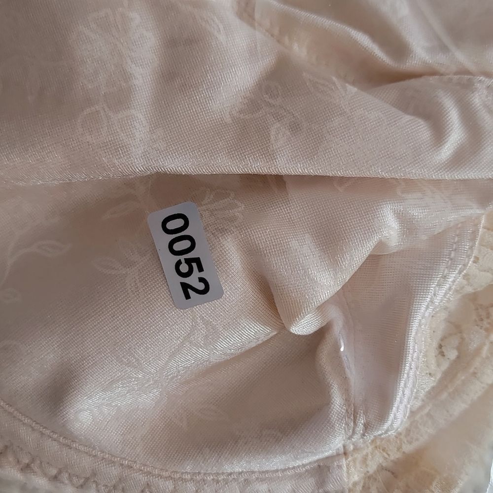 Playtex 36DD nude underwire bra - Picture 8 of 12